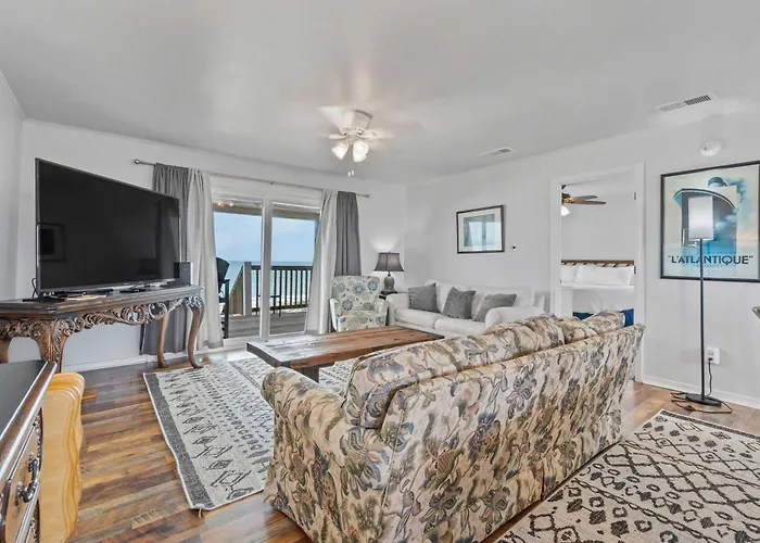 Oceanfront Oasis- Beachfront With Spacious Waterfront Deck & Ac * Gulf Shores