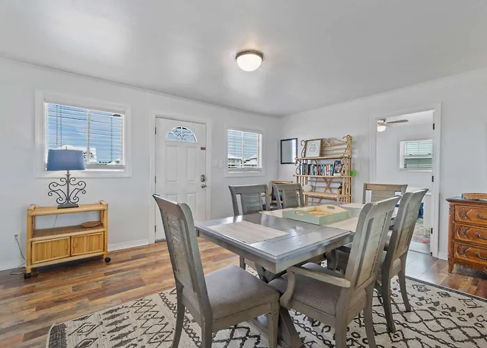 Holiday home Oceanfront Oasis- Beachfront With Spacious Waterfront Deck & Ac Gulf Shores